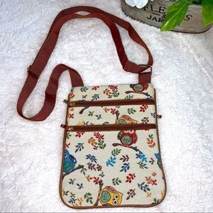So Chic and Cute Unique Signare Owl Crossbody Purse with Three Zipper Pockets